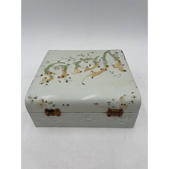 Antique White Victorian Decorative Celluloid Veil Box Floral Embossing Hinged Li - Picture 4 of 8